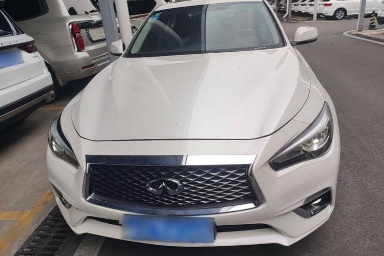 Used Infiniti Q50L 2018 2.0T Enjoyment Version China VI Standard Front