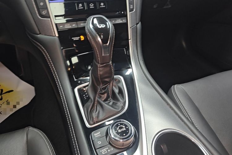 Used Infiniti Q50L 2018 2.0T Enjoyment Edition China V standard Gear Lever