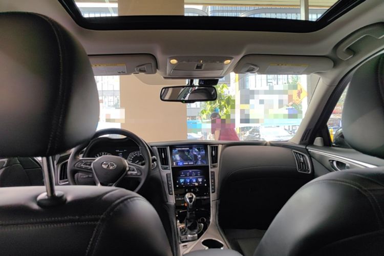 Used Infiniti Q50L 2018 2.0T Enjoyment Version China VI Standard Headliner