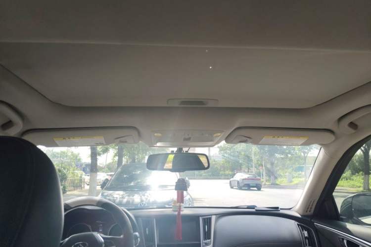 Used Infiniti Q50L 2018 2.0T Enjoyment Version China VI Standard Headliner