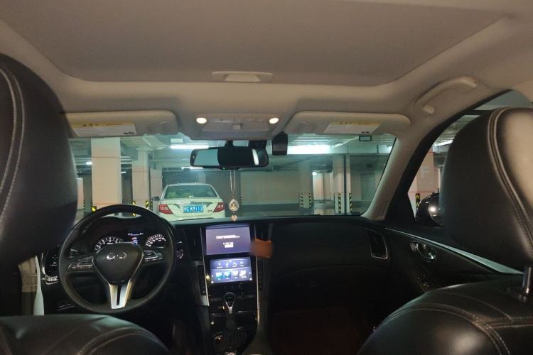 Used Infiniti Q50L 2018 2.0T Enjoyment Version China VI Standard Headliner