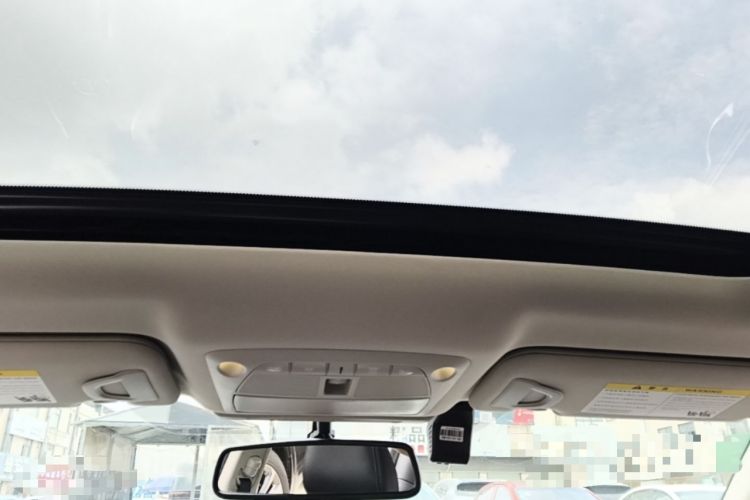 Used Infiniti Q50L 2018 2.0T Enjoyment Version China VI Standard Headliner