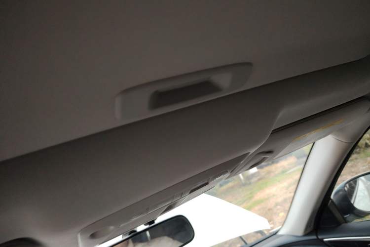 Used Infiniti Q50L 2018 2.0T Comfort Edition China VI Standard Headliner