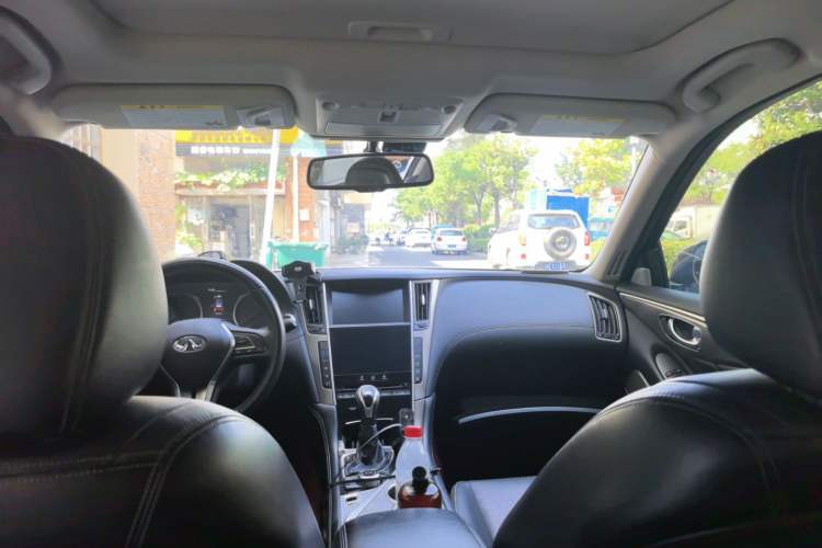 Used Infiniti Q50L 2018 2.0T Enjoyment Version China VI Standard Headliner