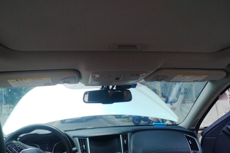 Used Infiniti Q50L 2018 2.0T Enjoyment Version China VI Standard Headliner