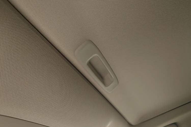 Used Infiniti Q50L 2018 2.0T Comfort Edition China VI Standard Headliner