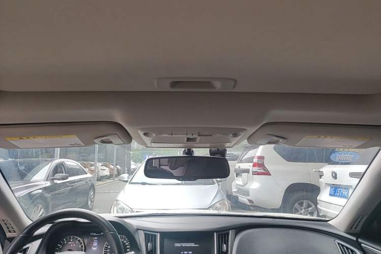 Used Infiniti Q50L 2018 2.0T Enjoyment Version China VI Standard Headliner