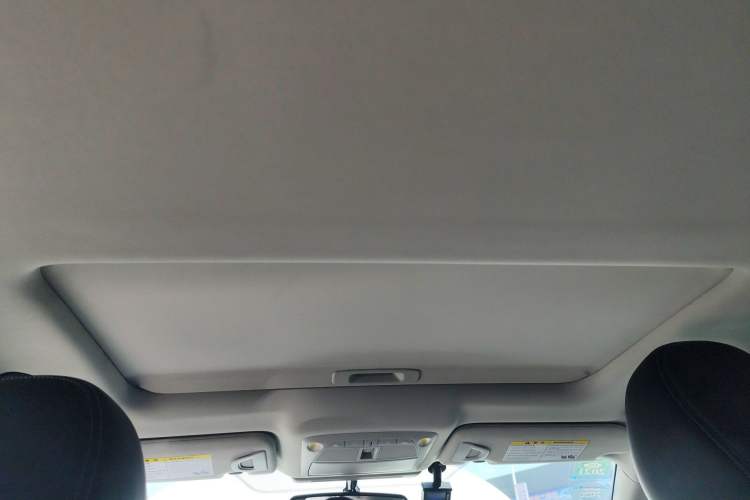 Used Infiniti Q50L 2018 2.0T Enjoyment Version China VI Standard Headliner