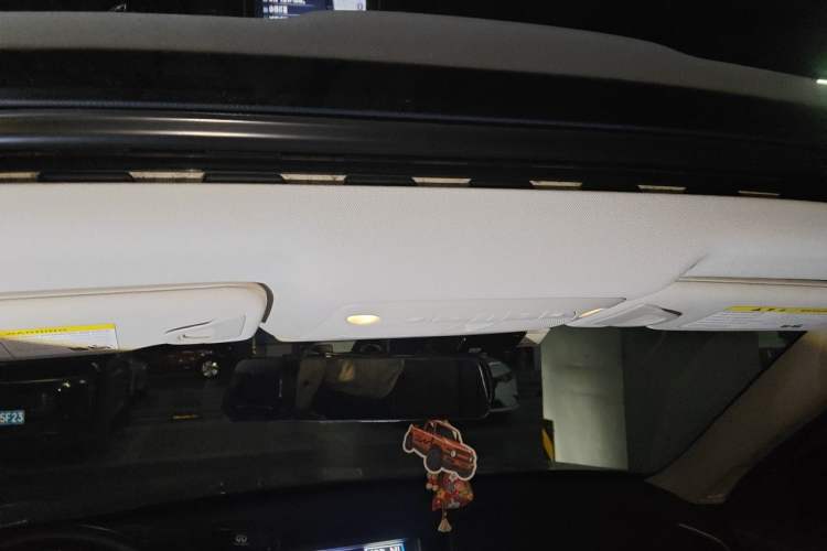 Used Infiniti Q50L 2018 2.0T Enjoyment Version China VI Standard Headliner