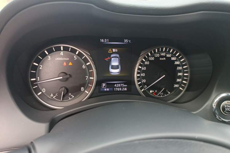 Used Infiniti Q50L 2018 2.0T Comfort Edition China VI Standard Instrument Cluster
