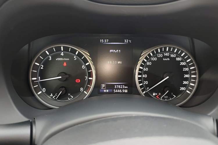 Used Infiniti Q50L 2018 2.0T Enjoyment Version China VI Standard Instrument Cluster