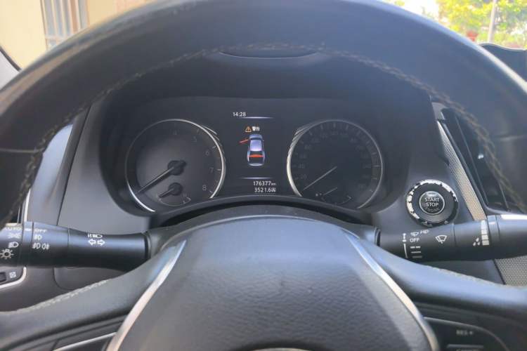 Used Infiniti Q50L 2018 2.0T Enjoyment Version China VI Standard Instrument Cluster