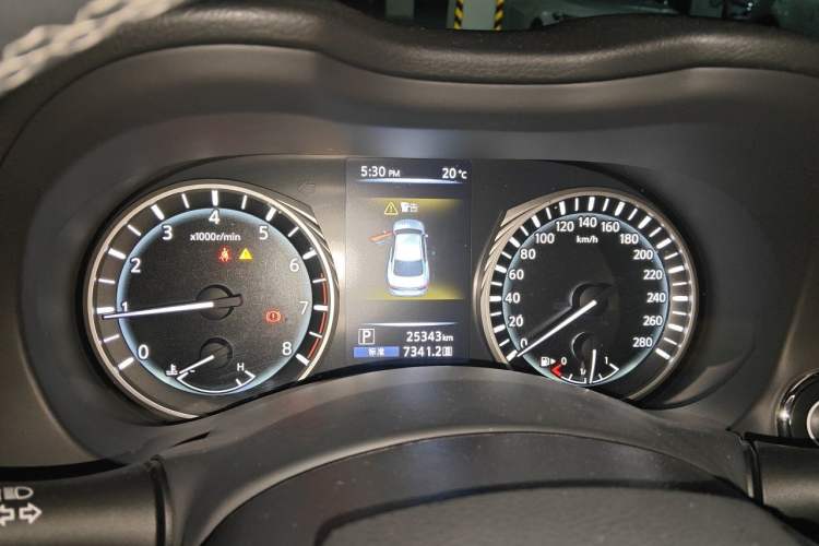 Used Infiniti Q50L 2018 2.0T Enjoyment Version China VI Standard Instrument Cluster