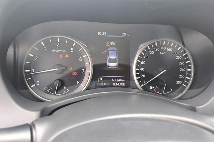 Used Infiniti Q50L 2018 2.0T Enjoyment Edition China V standard Instrument Cluster