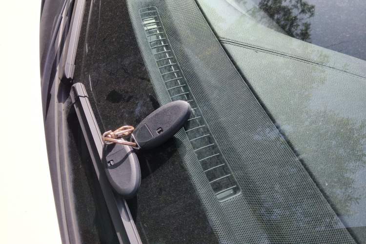 Used Infiniti Q50L 2018 2.0T Enjoyment Version China VI Standard Interior 1