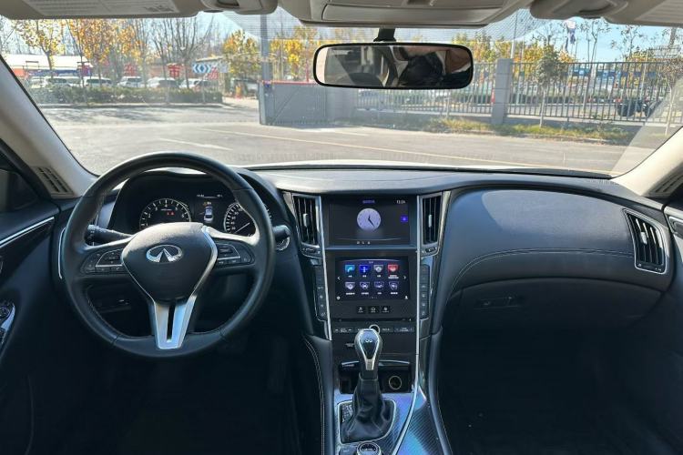 Used Infiniti Q50L 2018 2.0T Comfort Edition China VI Standard Interior 2