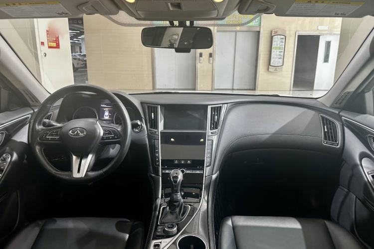 Used Infiniti Q50L 2018 2.0T Comfort Edition China V Standard Interior 2