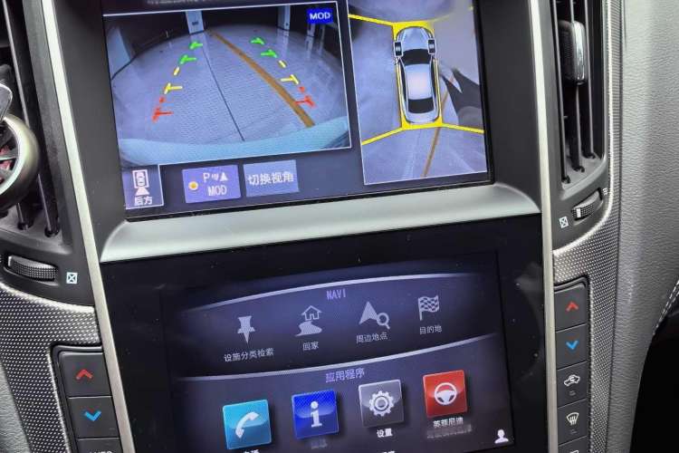 Used Infiniti Q50L 2018 2.0T Enjoyment Version China VI Standard Interior 3
