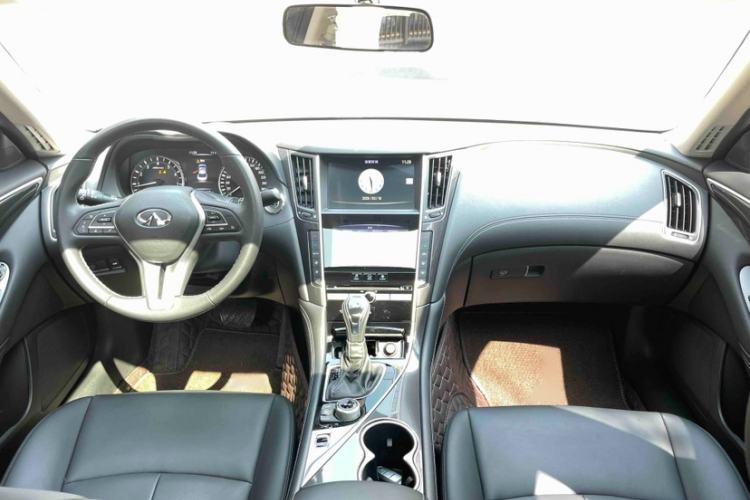 Used Infiniti Q50L 2018 2.0T Comfort Edition China VI Standard Interior 8
