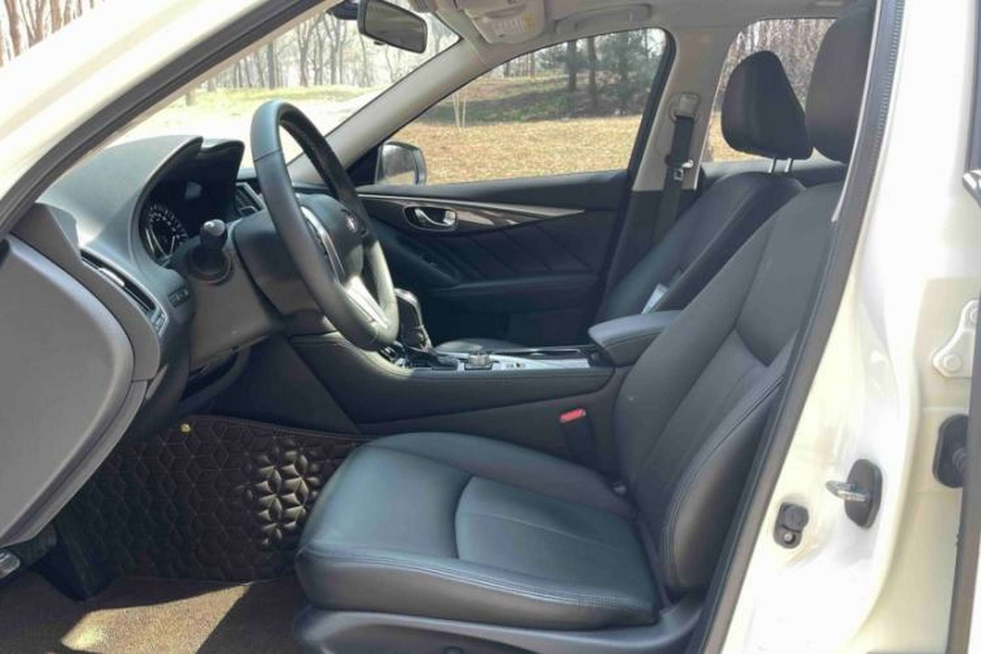 Used Infiniti Q50L 2018 2.0T Comfort Edition China VI Standard Interior 9