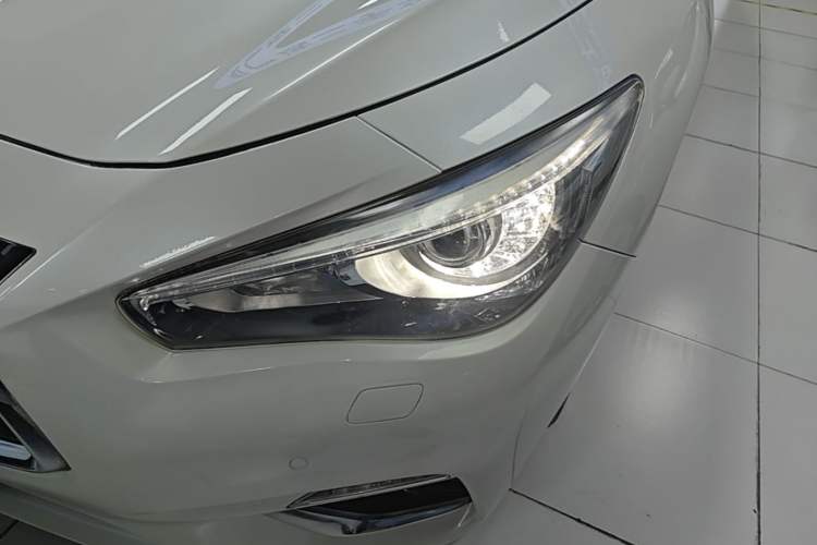 Used Infiniti Q50L 2018 2.0T Enjoyment Edition China V standard Left Front Headlight