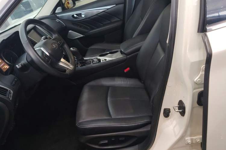 Used Infiniti Q50L 2018 2.0T Enjoyment Version China VI Standard Left Front Seat