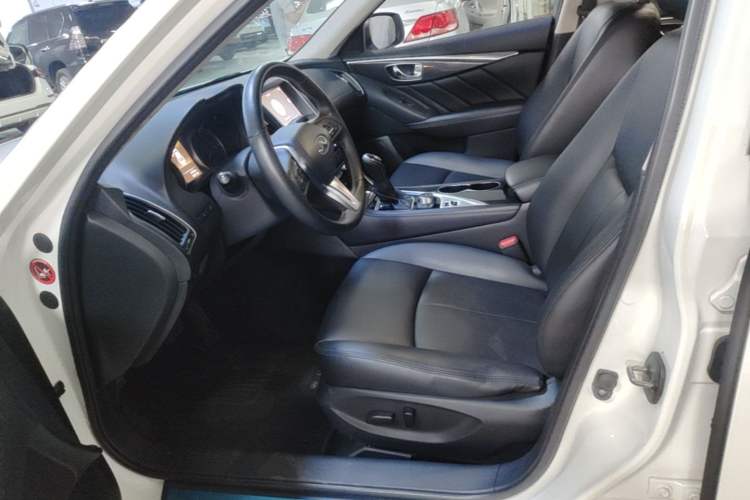 Used Infiniti Q50L 2018 2.0T Comfort Edition China VI Standard Left Front Seat