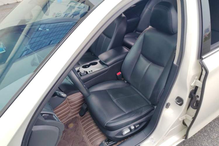 Used Infiniti Q50L 2018 2.0T Enjoyment Version China VI Standard Left Front Seat