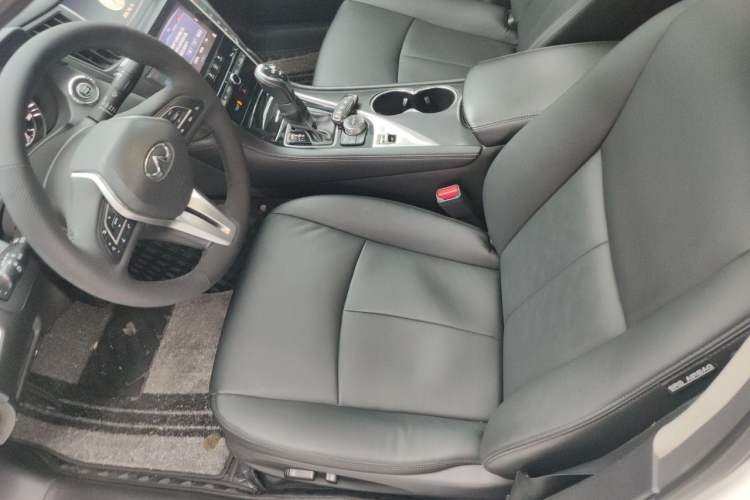 Used Infiniti Q50L 2018 2.0T Comfort Edition China VI Standard Left Front Seat