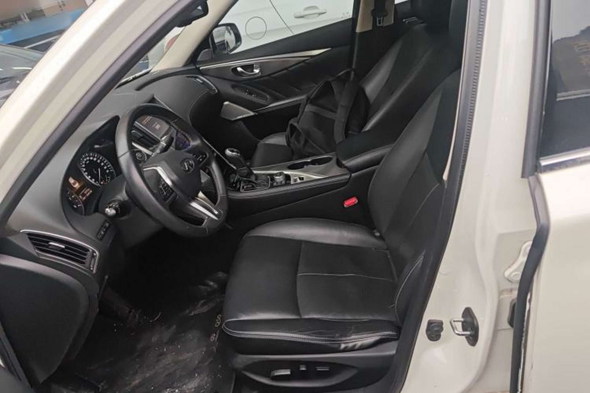 Used Infiniti Q50L 2018 2.0T Enjoyment Version China VI Standard Left Front Seat