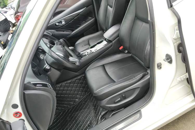 Used Infiniti Q50L 2018 2.0T Comfort Edition China V Standard Left Front Seat