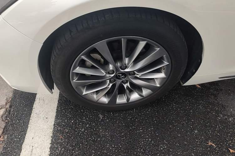 Used Infiniti Q50L 2018 2.0T Enjoyment Version China VI Standard Left Front Wheel Hub