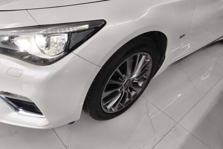Used Infiniti Q50L 2018 2.0T Comfort Edition China V Standard Left Front Wheel Hub