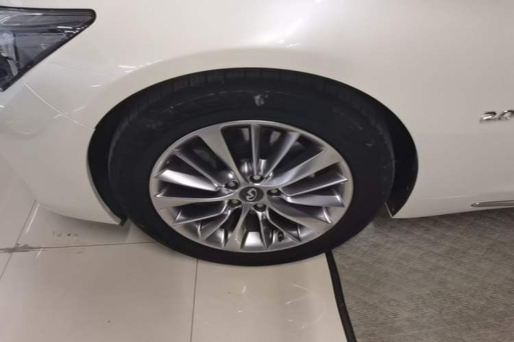 Used Infiniti Q50L 2018 2.0T Enjoyment Version China V Standard Left Front Wheel Hub