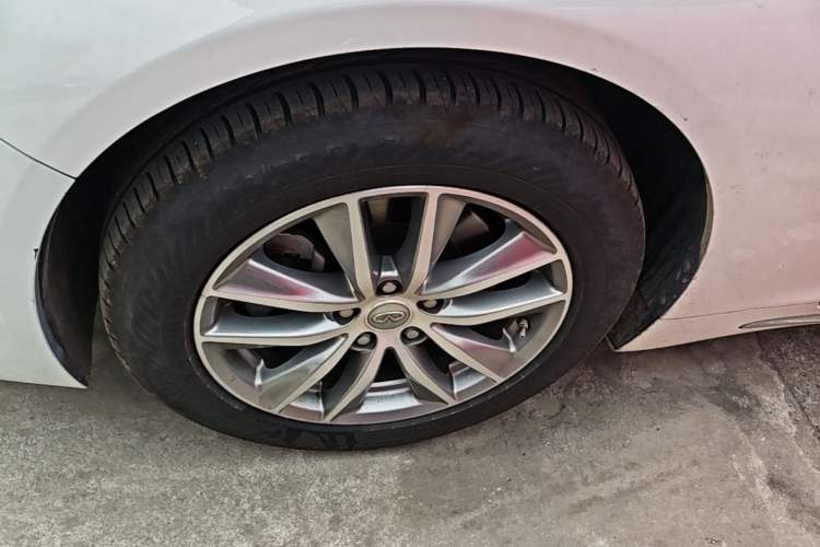 Used Infiniti Q50L 2018 2.0T Comfort Edition China V Standard Left Front Wheel Hub
