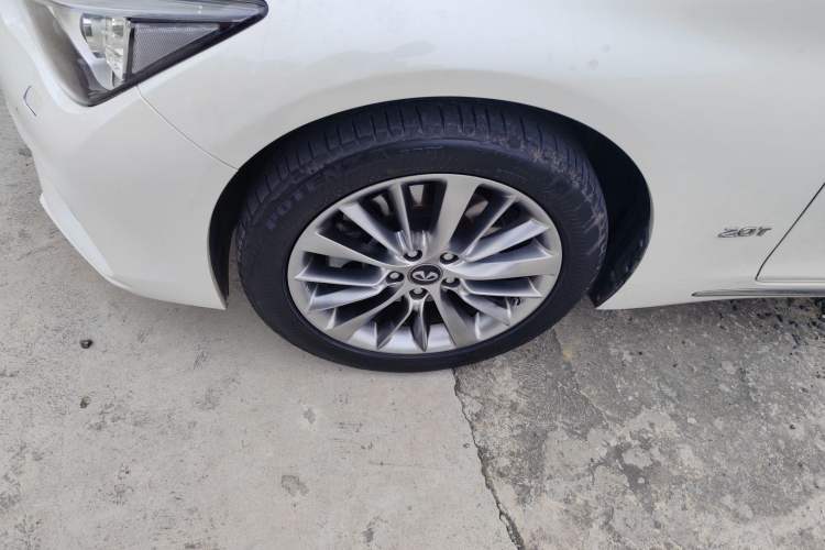 Used Infiniti Q50L 2018 2.0T Enjoyment Version China VI Standard Left Front Wheel Hub