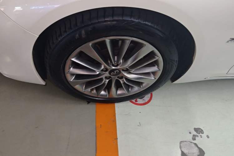 Used Infiniti Q50L 2018 2.0T Enjoyment Version China V Standard Left Front Wheel Hub