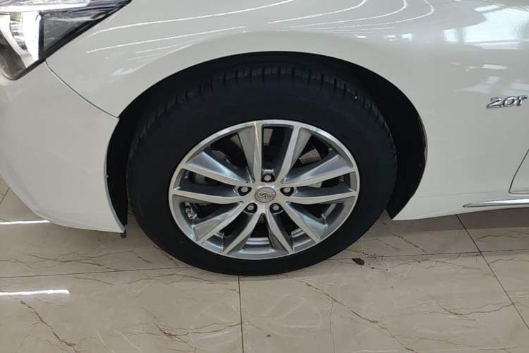 Used Infiniti Q50L 2018 2.0T Comfort Edition China V Standard Left Front Wheel Hub