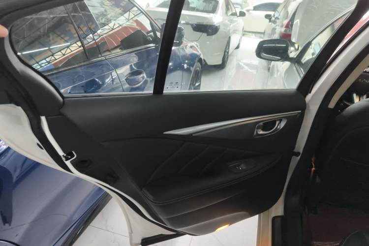 Used Infiniti Q50L 2018 2.0T Comfort Edition China V Standard Left Rear Door Interior