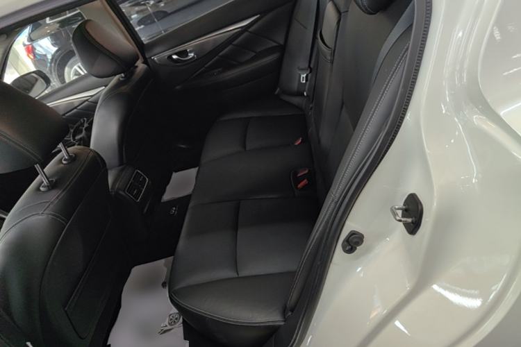 Used Infiniti Q50L 2018 2.0T Enjoyment Version China VI Standard Left Rear Seat
