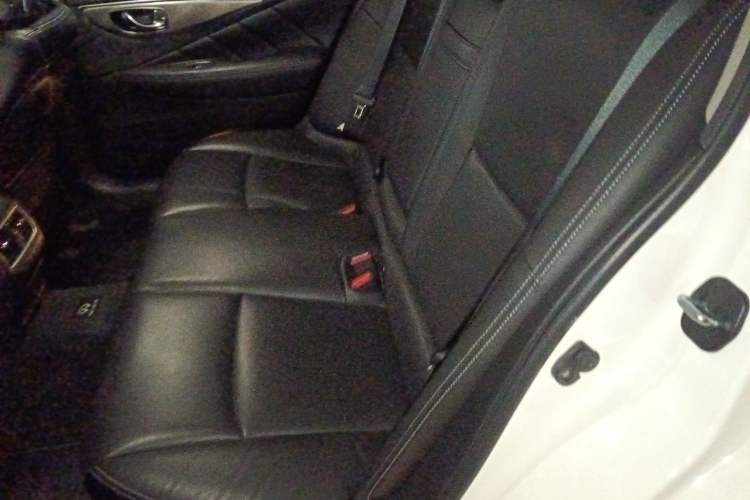 Used Infiniti Q50L 2018 2.0T Enjoyment Version China VI Standard Left Rear Seat