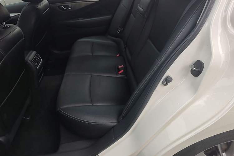Used Infiniti Q50L 2018 2.0T Enjoyment Version China VI Standard Left Rear Seat