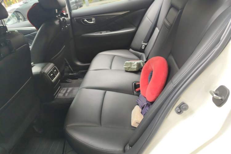 Used Infiniti Q50L 2018 2.0T Comfort Edition China VI Standard Left Rear Seat