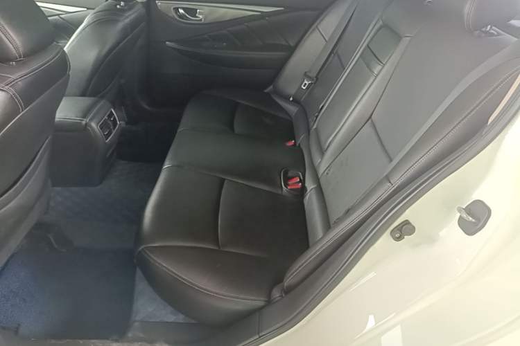 Used Infiniti Q50L 2018 2.0T Enjoyment Version China V Standard Left Rear Seat