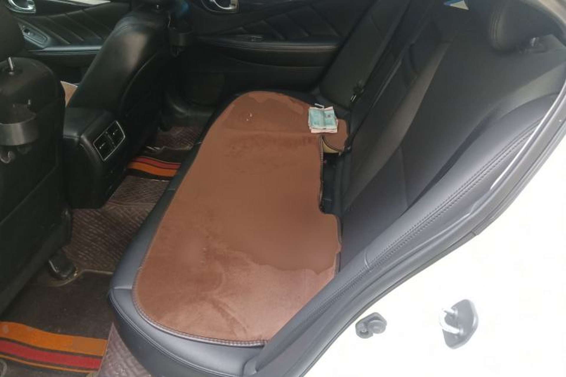Used Infiniti Q50L 2018 2.0T Comfort Edition China VI Standard Left Rear Seat