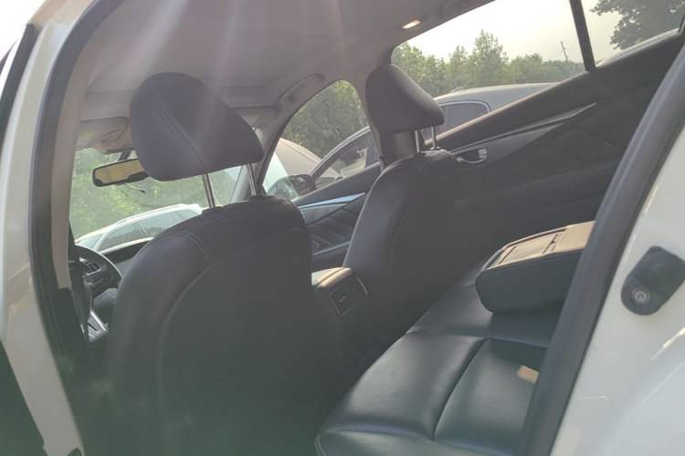Used Infiniti Q50L 2018 2.0T Enjoyment Edition China V standard Left Rear Seat