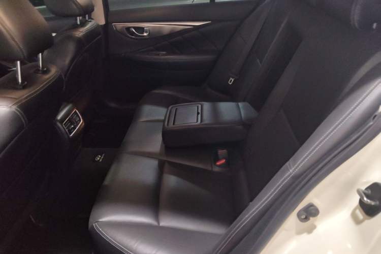 Used Infiniti Q50L 2018 2.0T Enjoyment Version China VI Standard Left Rear Seat