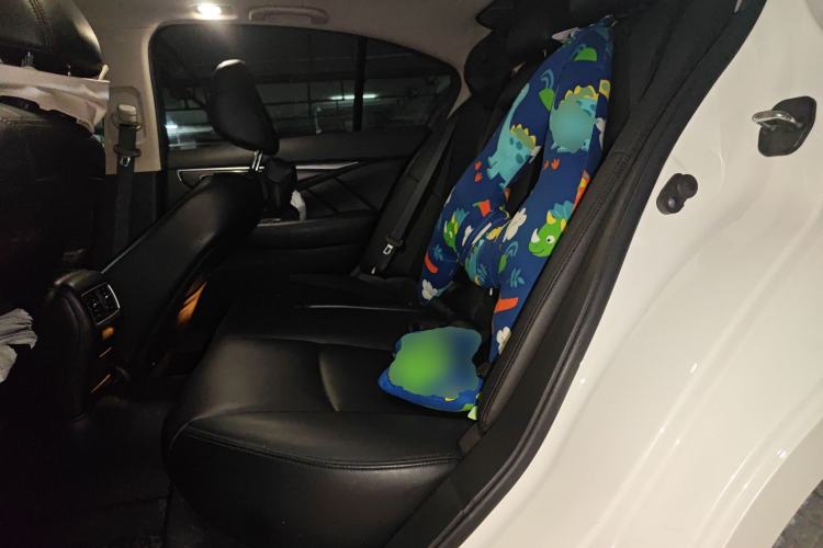 Used Infiniti Q50L 2018 2.0T Comfort Edition China VI Standard Left Rear Seat