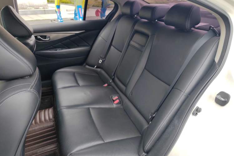 Used Infiniti Q50L 2018 2.0T Enjoyment Version China VI Standard Left Rear Seat