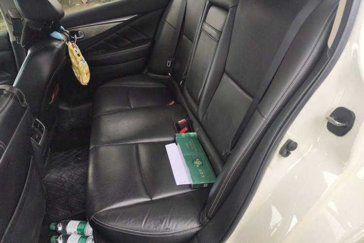 Used Infiniti Q50L 2018 2.0T Enjoyment Version China VI Standard Left Rear Seat